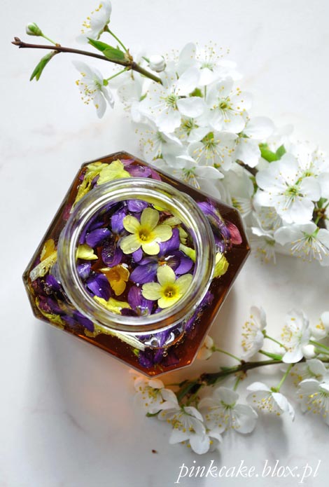 miód fiołkowo-pierwiosnkowy, jadalne kwiaty, klub kwiatożerców