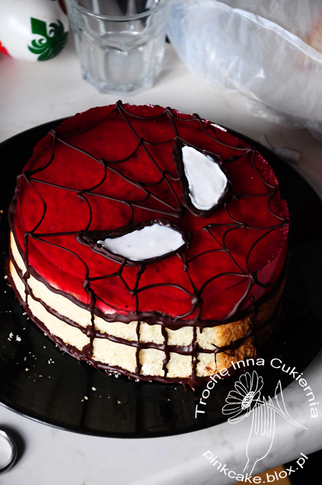 tort spiderman, tort ze spajdermenem, spiderman cake, tort dla dziecka